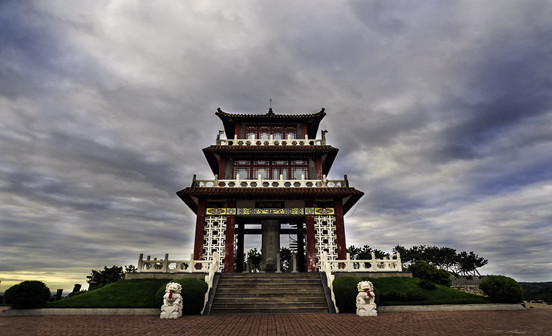 牢固樹立并堅持&ldquo;文化、環(huán)境、服務(wù)&rdquo;優(yōu)先的營銷理念