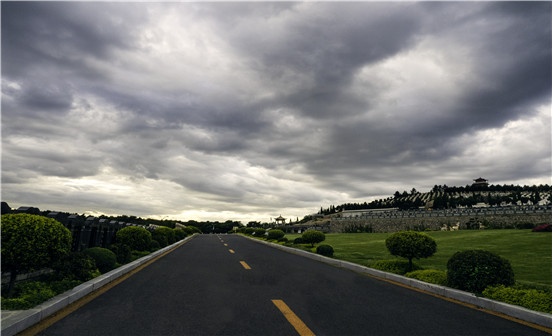 陵園中通過以下知識選墓